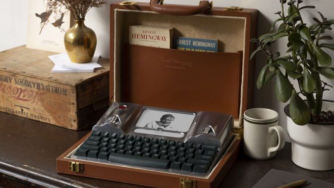 Hemingwrite and Hemingway Prizes Giveaway