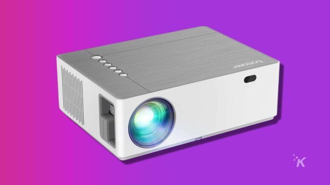 Bomaker Parrot 1 projector Giveaway